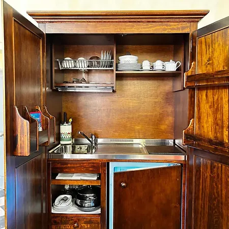 Giglio Rosso Apartment *